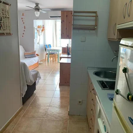 Апартаменти Service Lazaro - Aguamarina 1 *